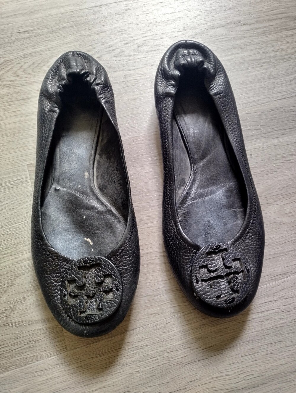 Tory Burch Reva Tumbled Leather With Leather Logo Sz 9
